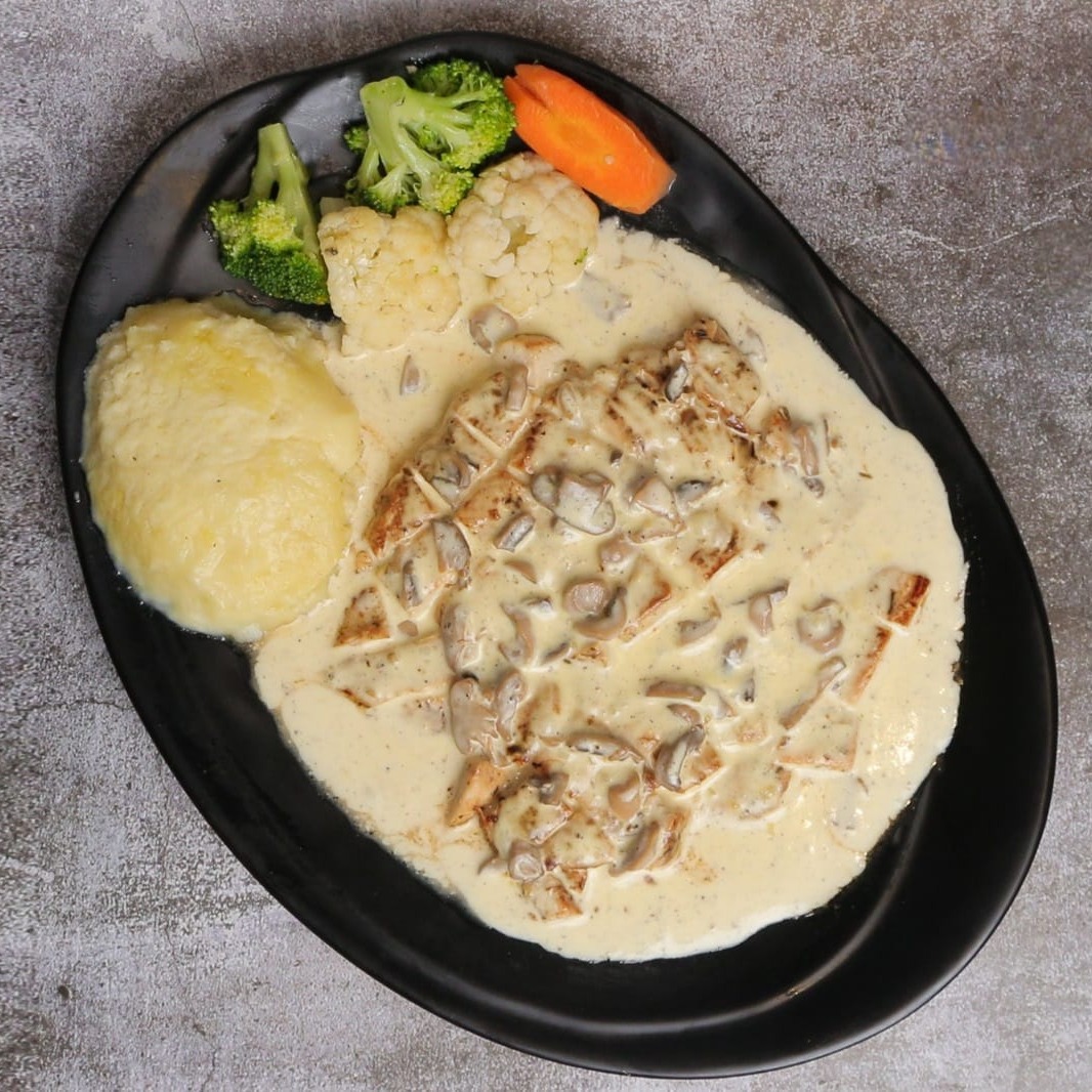 Le Notre Cafe | Chicken Steak