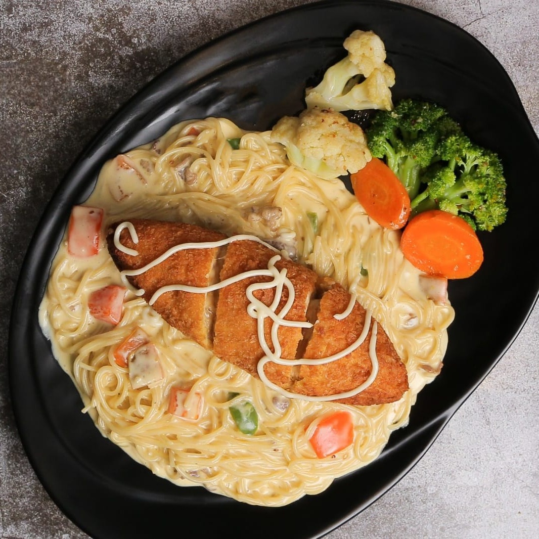 Le Notre Cafe | Le Notre Chicken Roll