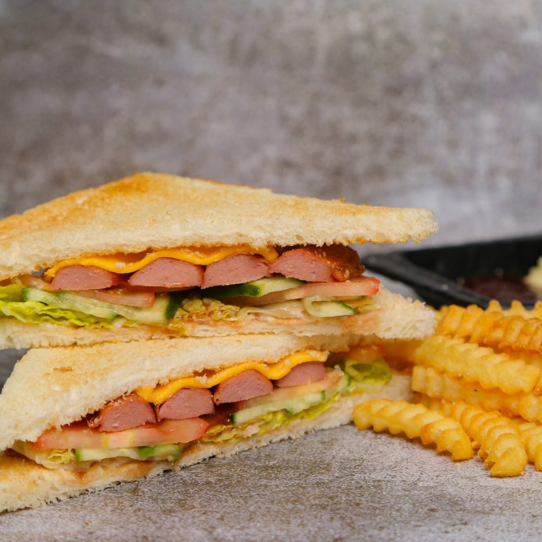 Le Notre Cafe | Hotdog Sandwich