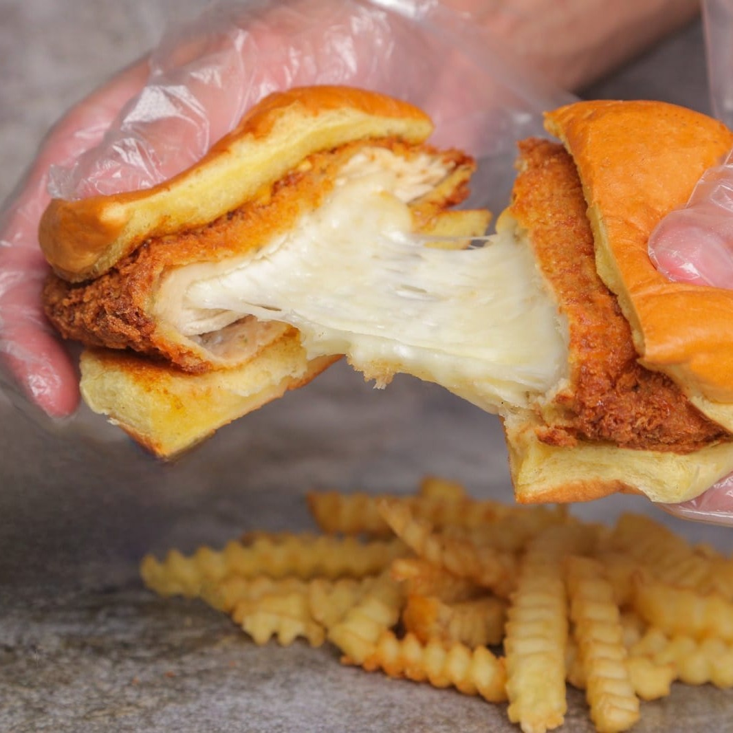 Le Notre Cafe | Chicken Cordon Blue